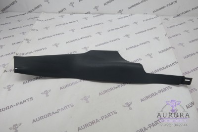 Обшивка стойки C нижняя часть правая 