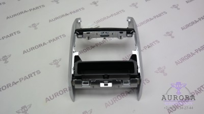 Накладка  центральной консоли сзади