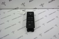 Блок кнопок управления стеклоподъемниками на водительской двери