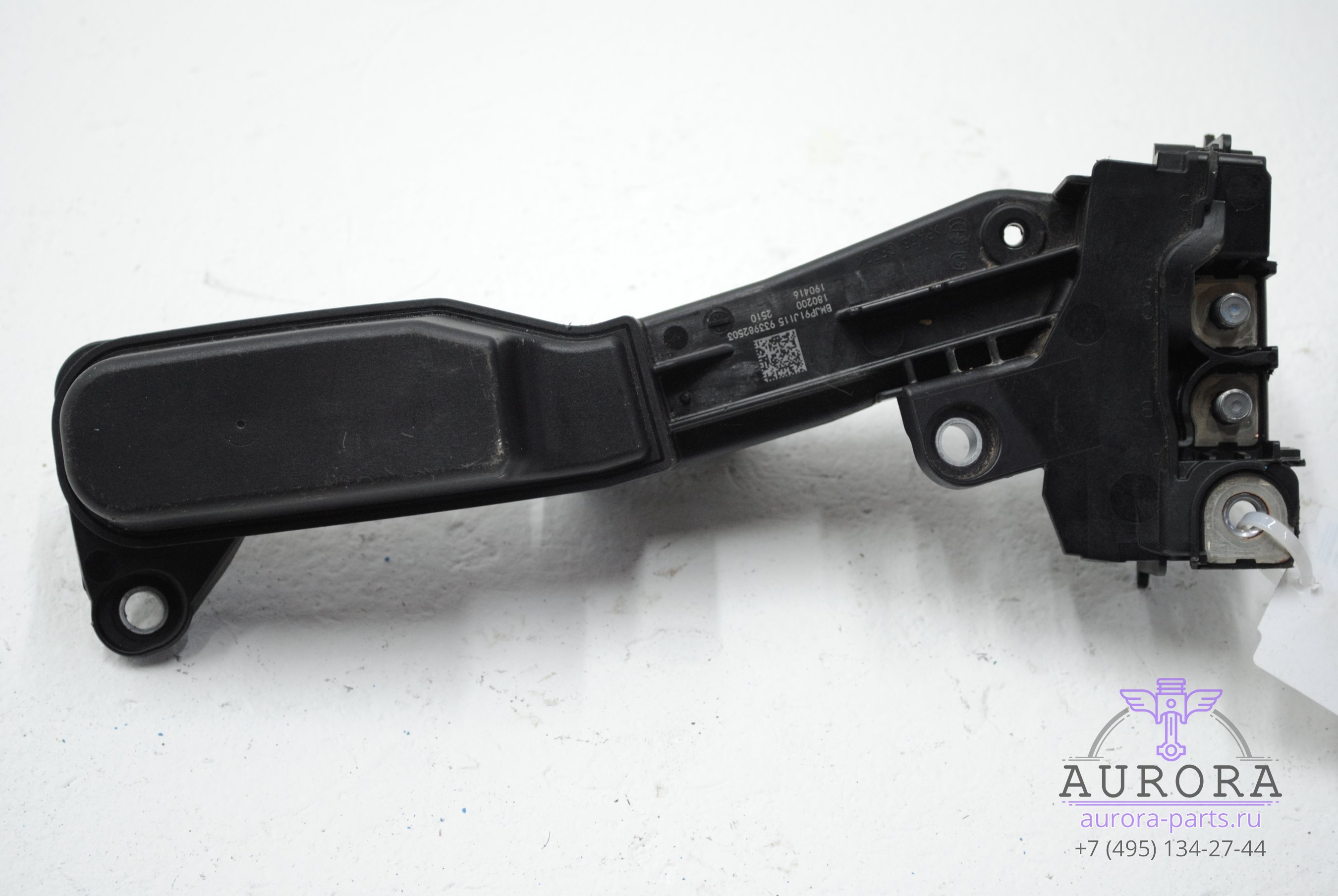 B+ распределительный вывод плюса аккумуляторной батареи