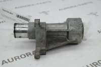 Опорный кронштейн правой полуоси