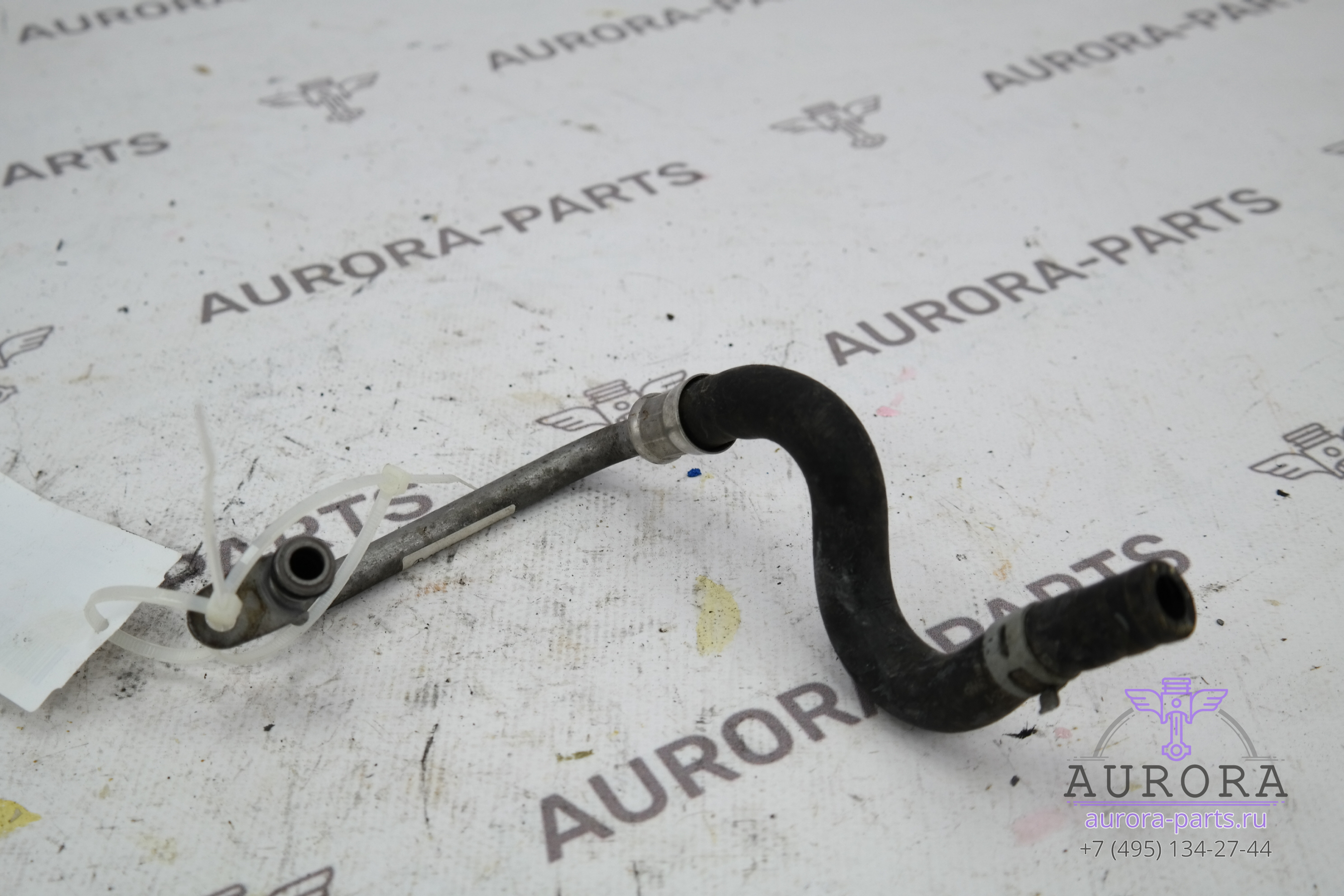 Трубка охлаждения турбины opel astra 1. Трубка турбины m271. Uxclentj0. Трубка охлаждения турбины. Патрубок passat b5 1.