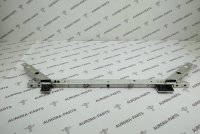 Поперечина передней панели