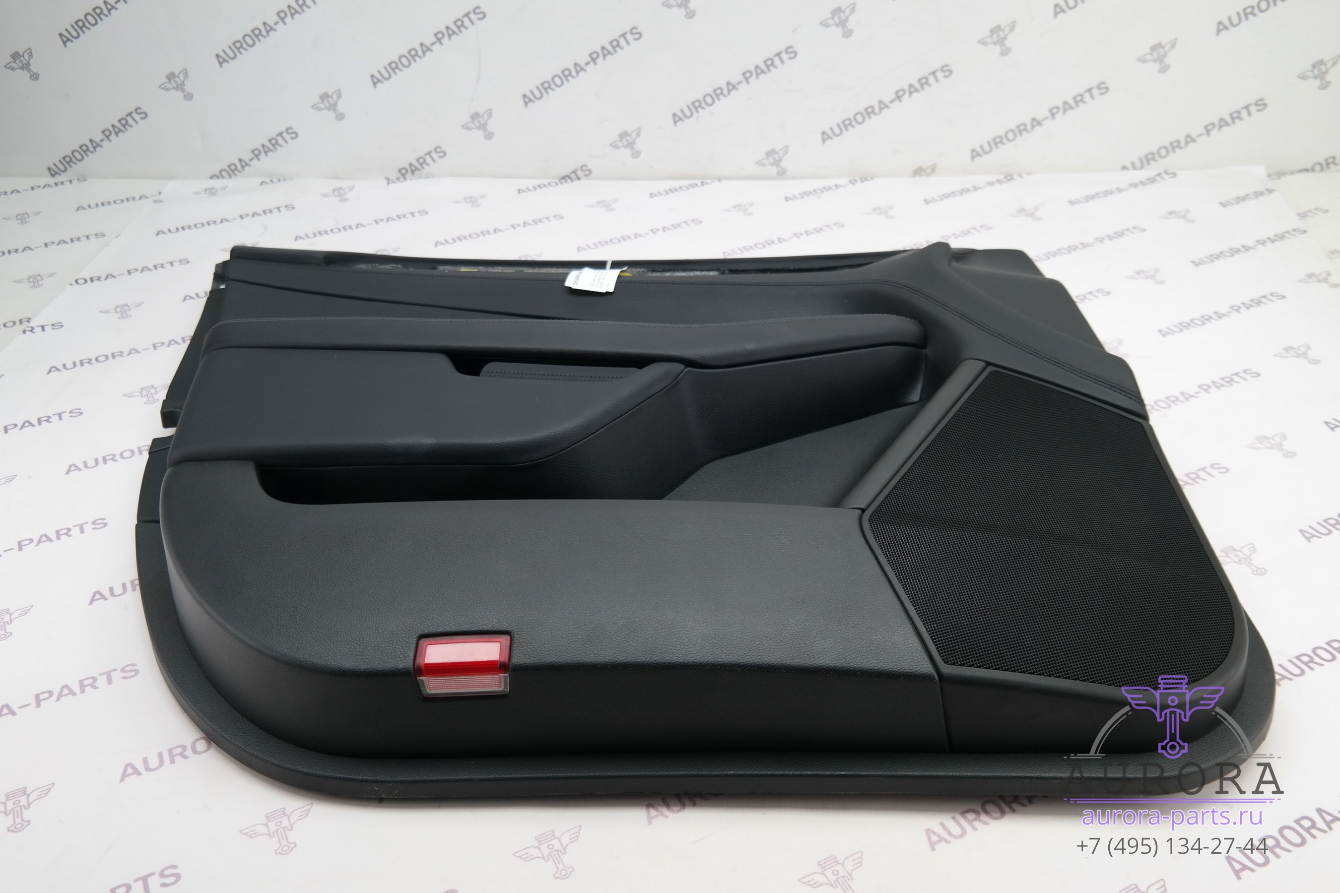 Обшивка, карта передней двери (С праворукого авто, Англия) левый