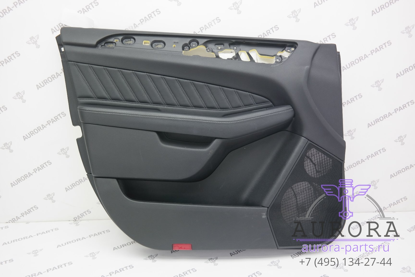 Обшивка, карта передней двери (С праворукого авто, Англия) левый