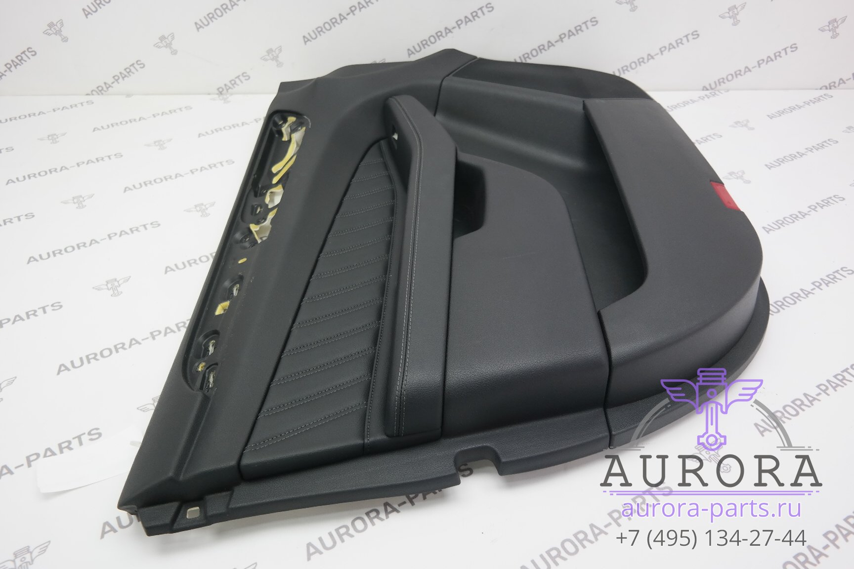 Обшивка, карта передней двери (С праворукого авто, Англия) левый