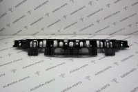 Кронштейн заднего бампера центральный