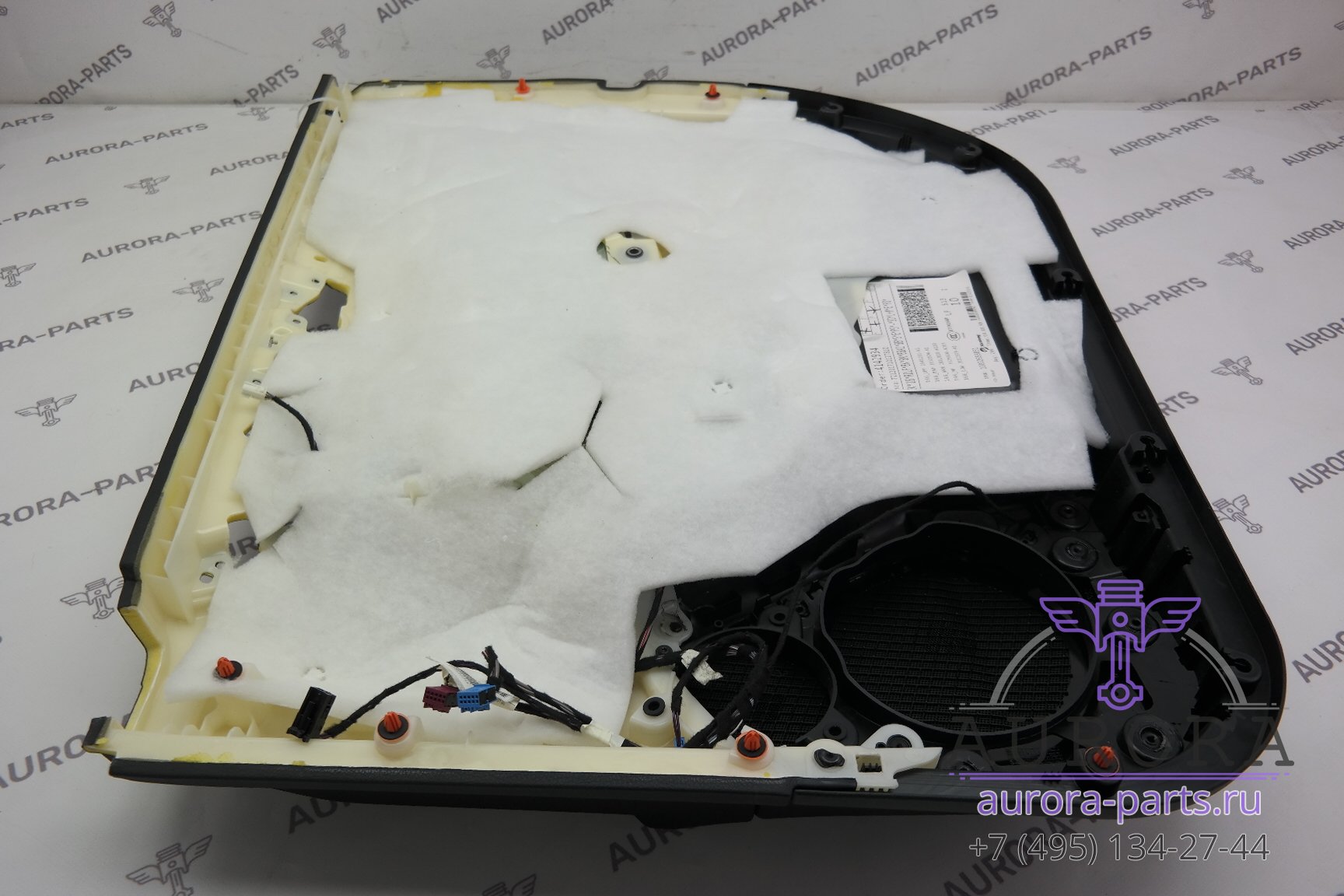 Обшивка, карта передней двери (С праворукого авто, Англия) левый