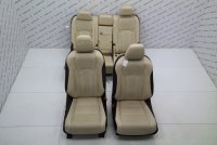 Комплект сидений (бело-коричневая перфорированная кожа с подогревом и вентиляциеей)