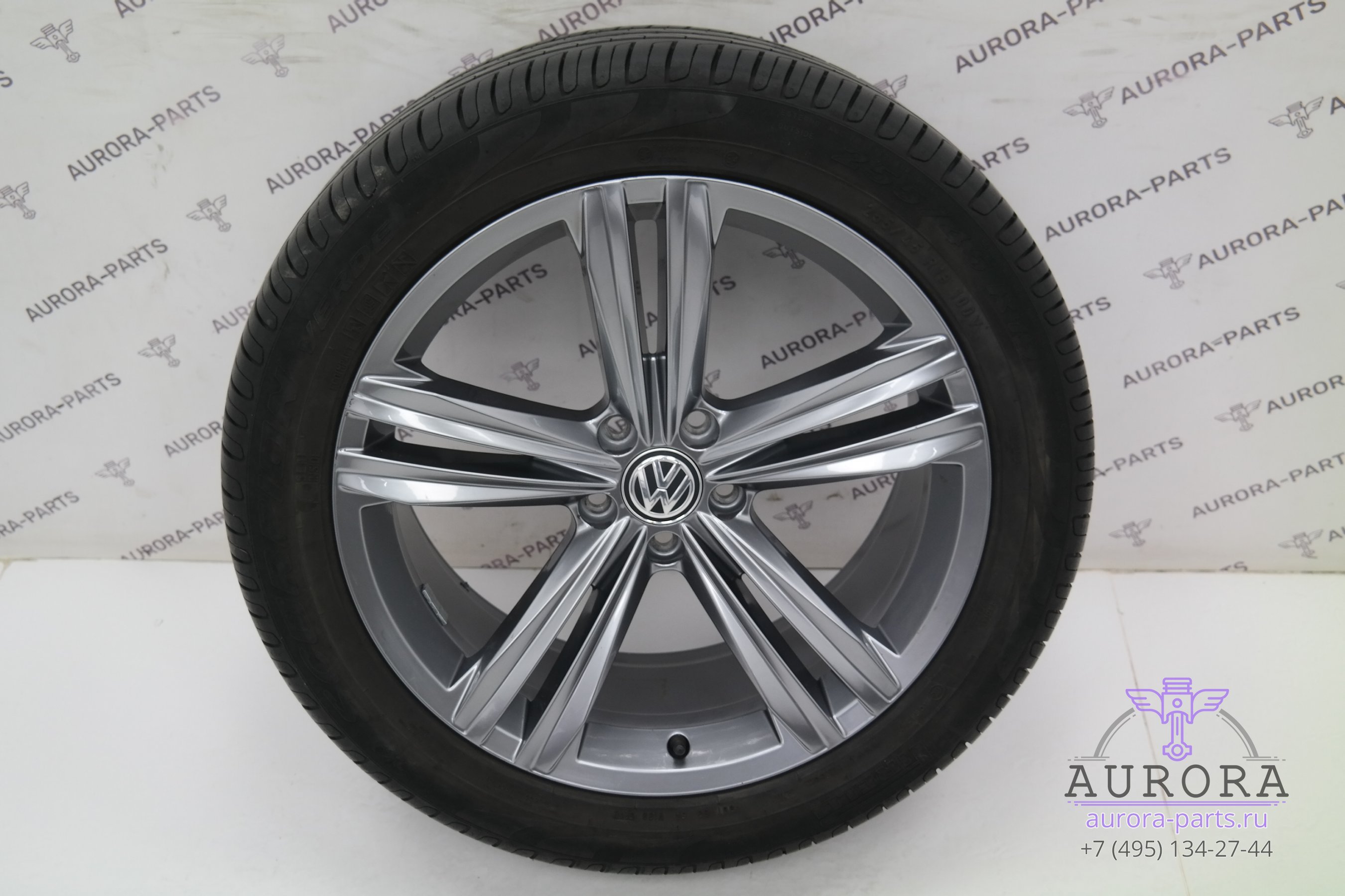 Литые диски R19 8.5Jx19H2 ET38 с резиной Pirelli Scorpion Verde