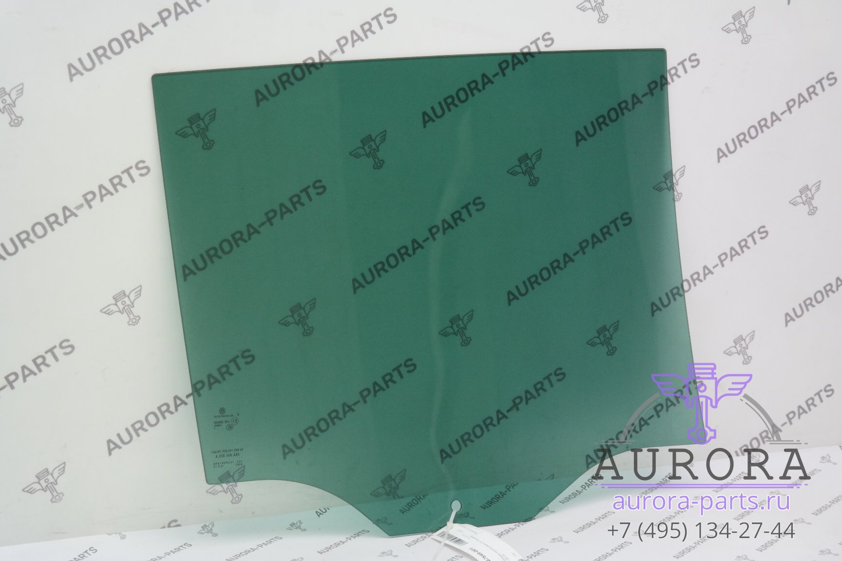 Стекло задней двери левый