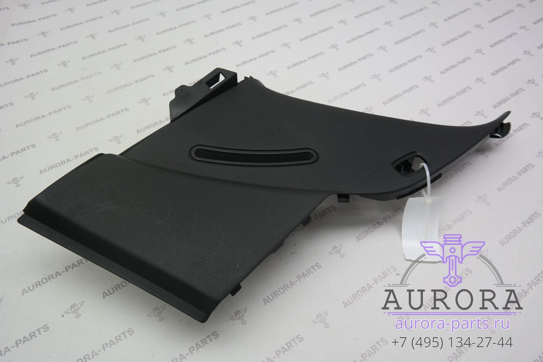 Обшивка стойки D (черный) правая 