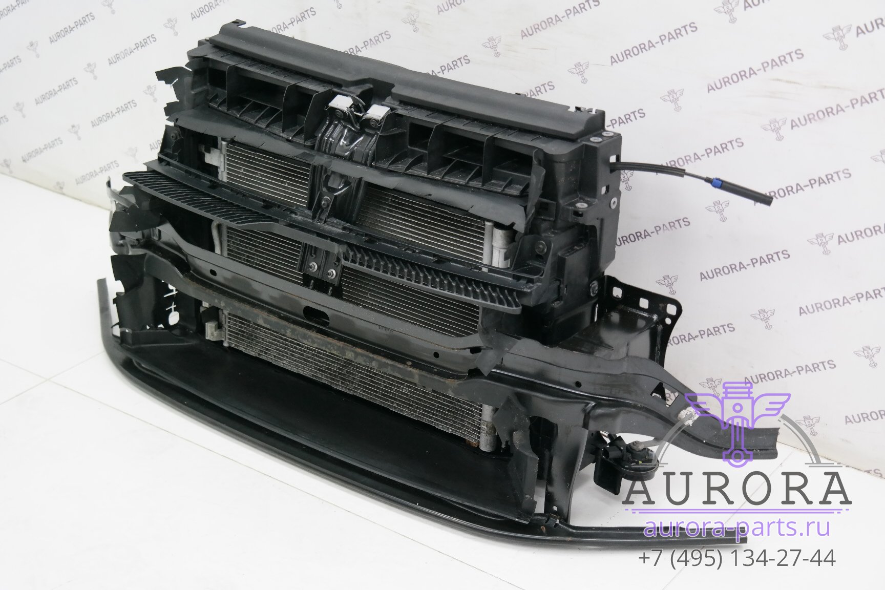 Кассета радиаторов в сборе с передней панелью и усилителем