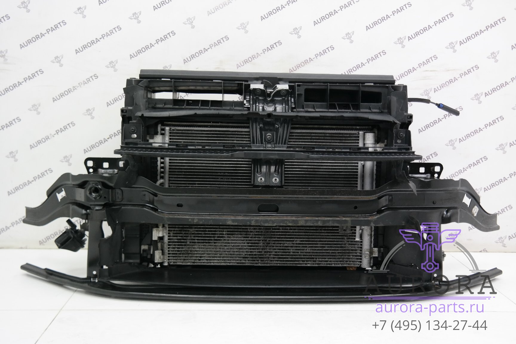 Кассета радиаторов в сборе с передней панелью и усилителем