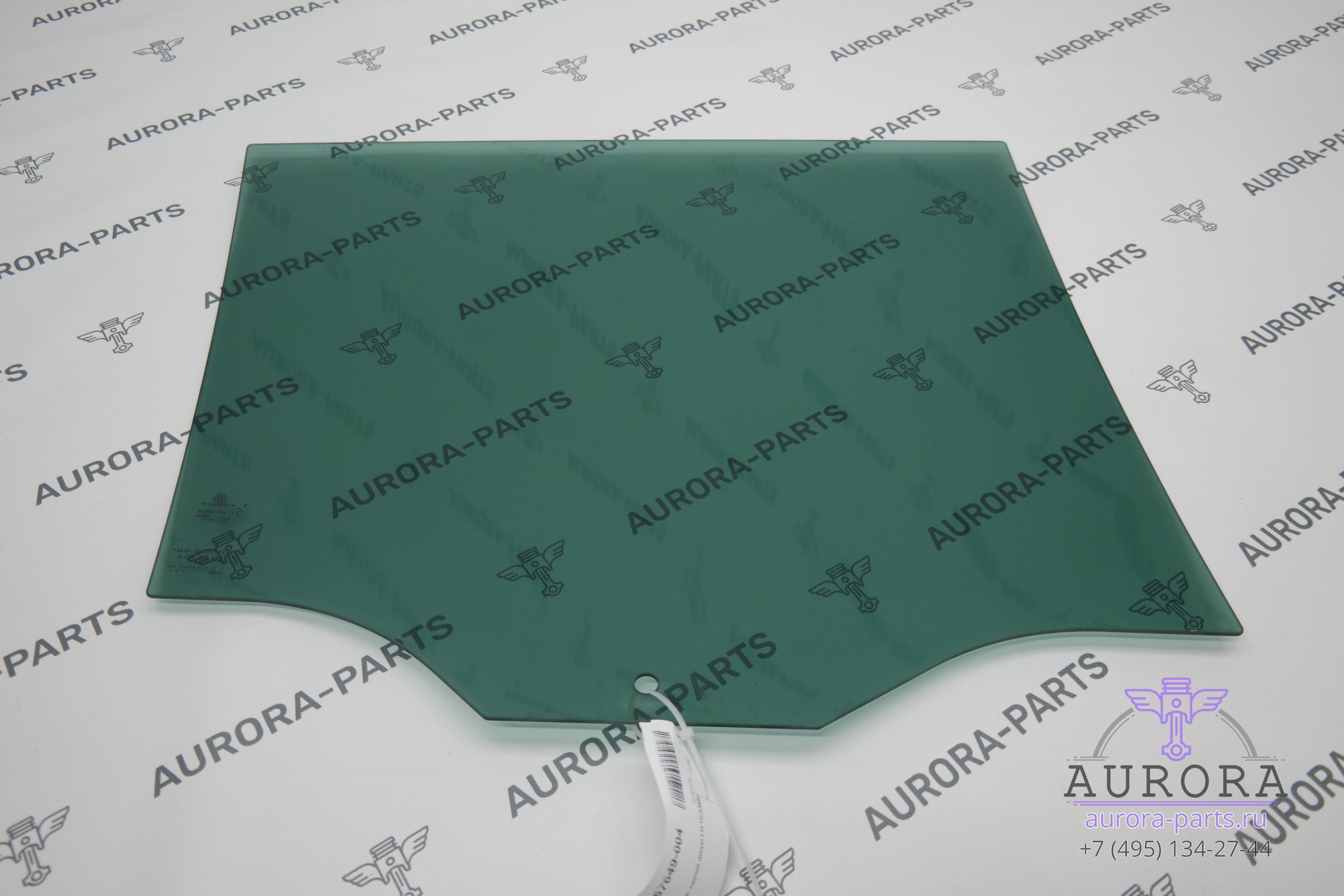 Стекло задней двери левый